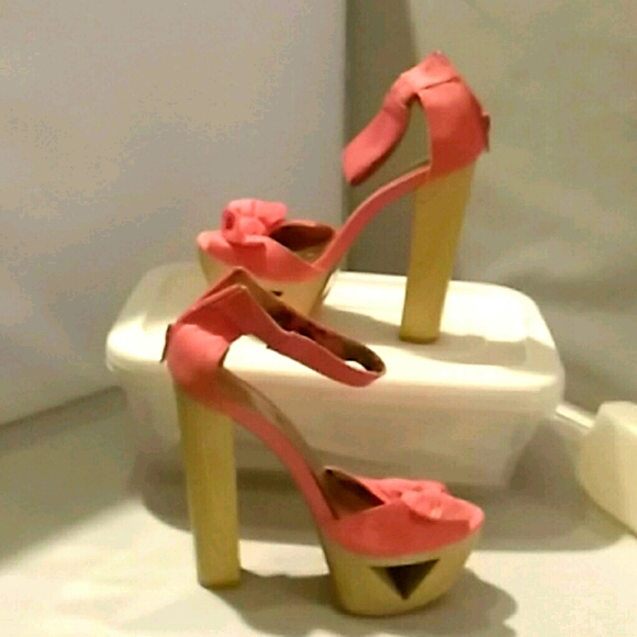 Body Central - Picture 1 of 5